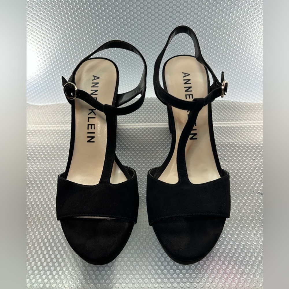 Anne Klein Vionna Sandal Size 6.5